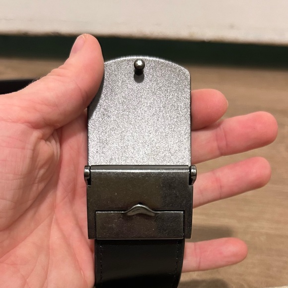 𝐄𝐔𝐂 𝐂𝐎𝐀𝐂𝐇 𝐑𝐞𝐯𝐞𝐫𝐬𝐢𝐛𝐥𝐞 𝐁𝐥𝐚𝐜𝐤 𝐋𝐞𝐚𝐭𝐡𝐞𝐫 𝐁𝐞𝐥𝐭 - Picture 11 of 16